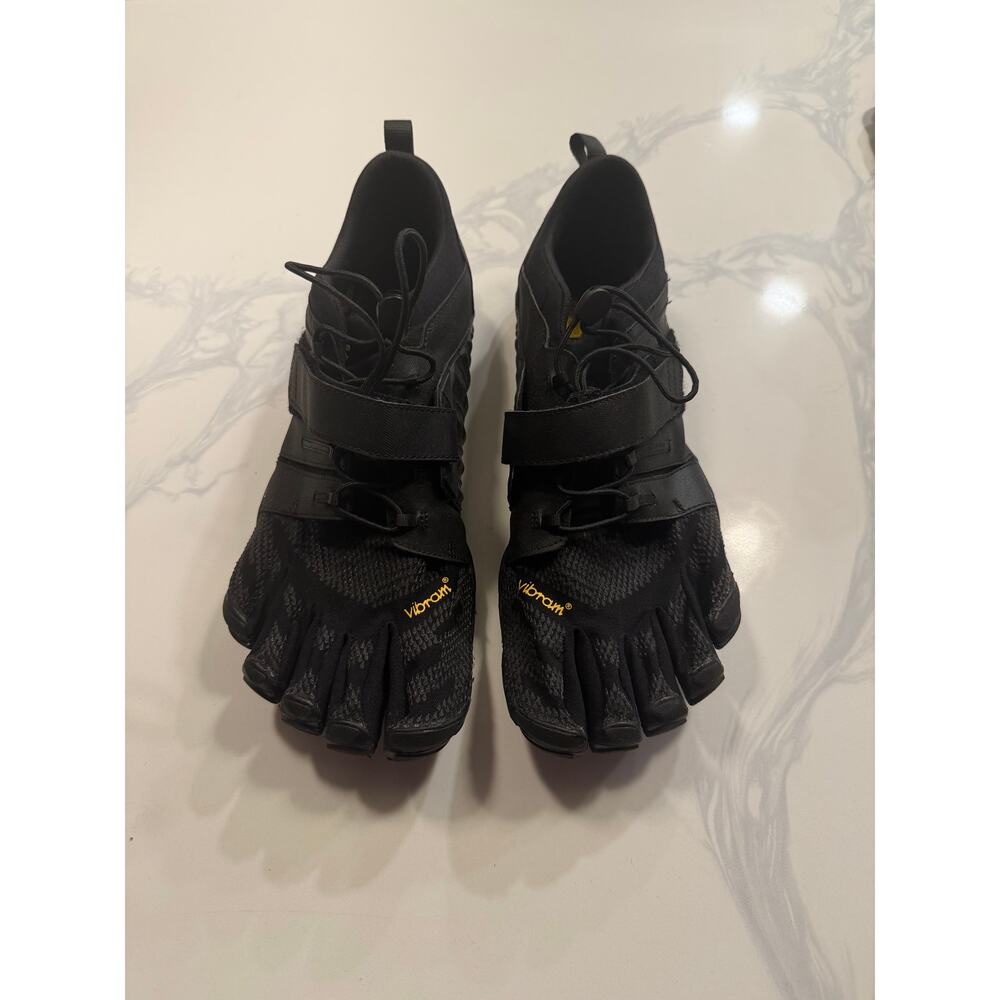 NWOT Mens Vibram FiveFingers VTrain 2.0 Black EU 49 USA 13-14 Barefoot shoes